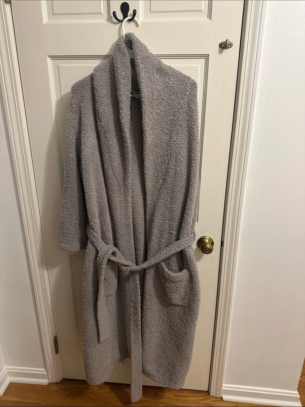 Barefoot Dreams Cozy Gray Plush Bath Robe with Pockets
